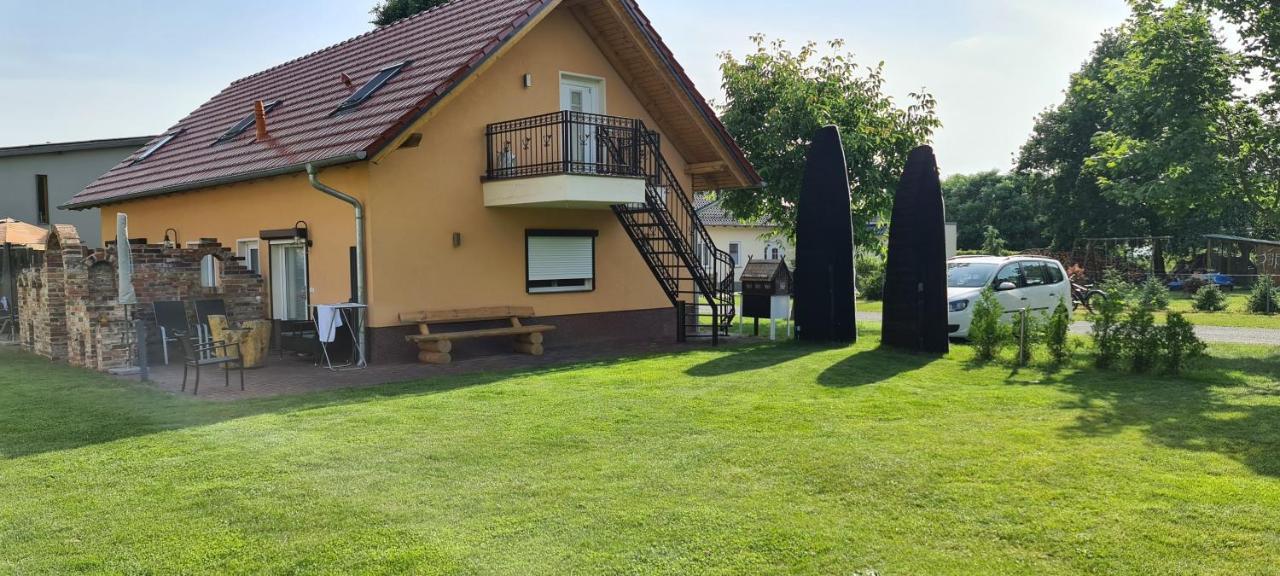 Ferienwohnung Am Muehlstein Lubben Luaran gambar