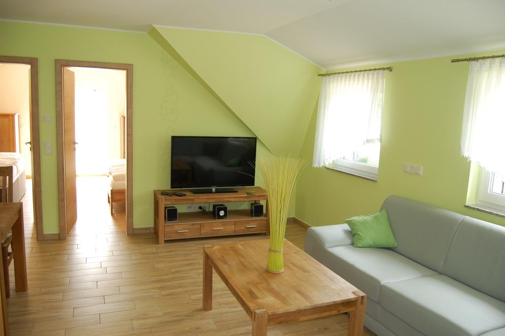 Ferienwohnung Am Muehlstein Lubben Bilik gambar